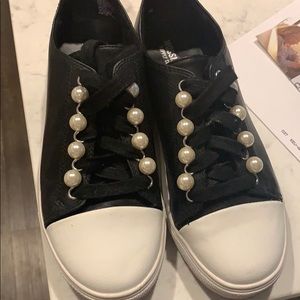 Mossimo Supply Co tennis shoes size 6.5